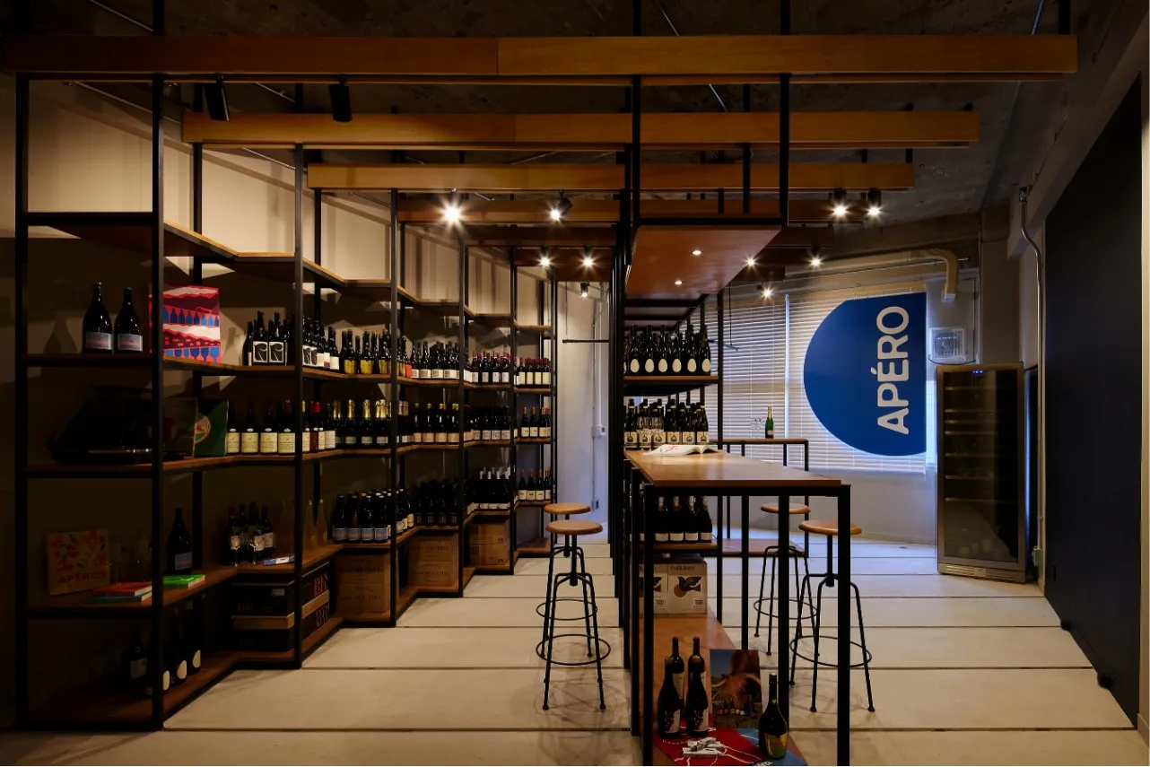 “ボトルショップ×角打ち”!ワイン専門店「アペロ ヴィラージュ」池尻大橋にオープン_2745717