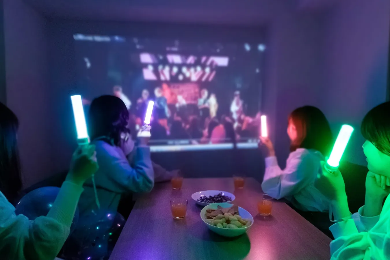 ▲写真提供：APARTMENT HOTEL MIMARU／popIn Aladdinが付いた「シアタールーム二段ベッド付」は最大4人まで宿泊OK