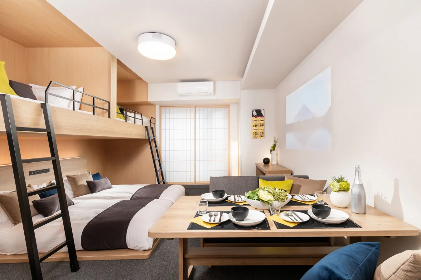 ▲写真提供：APARTMENT HOTEL MIMARU／ロフトベッドもある「ロフトベッドシアタールーム」は最大4人まで宿泊OK