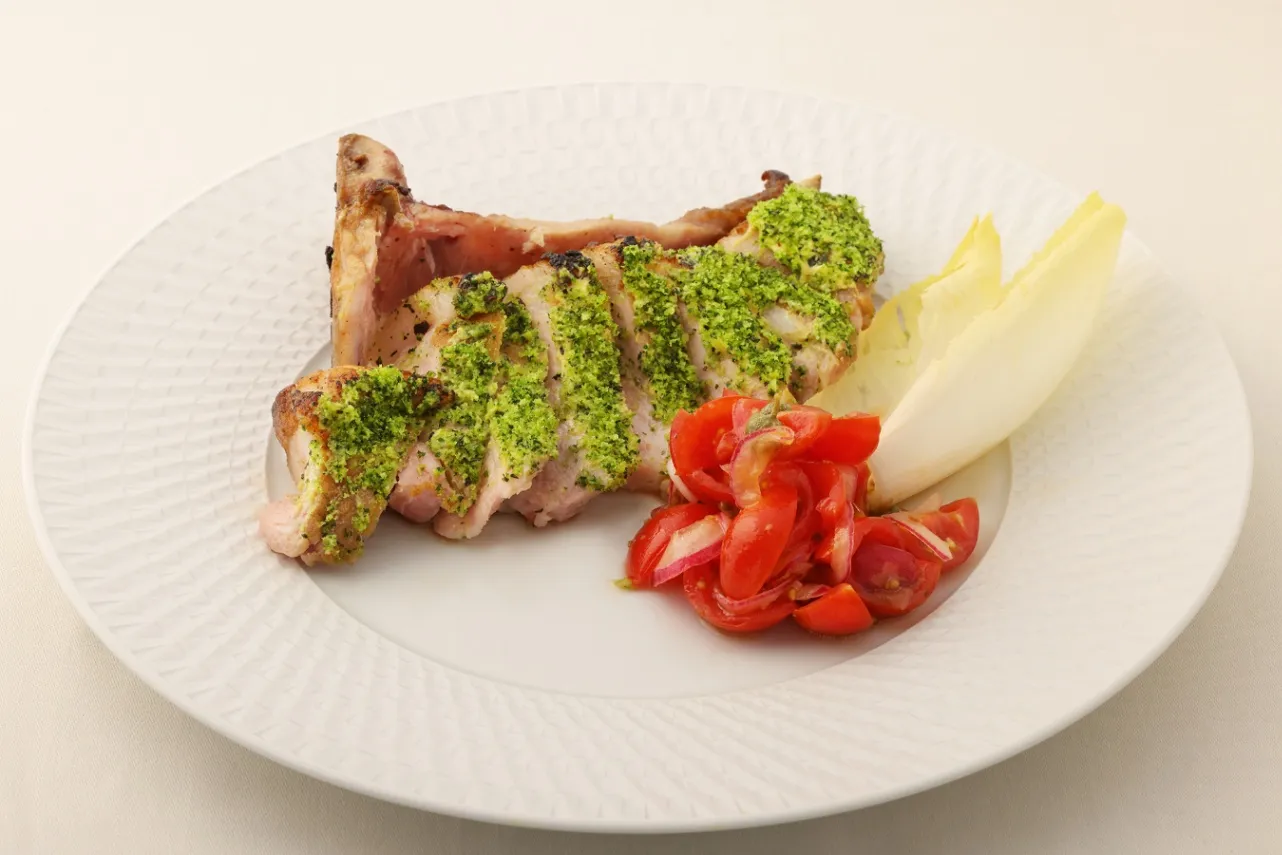 ▲骨付きポークの香草パン粉焼き