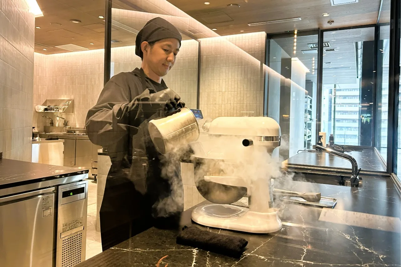 ▲ジェラートを作っているところを見られる！（撮影：レッツエンジョイ東京編集部）