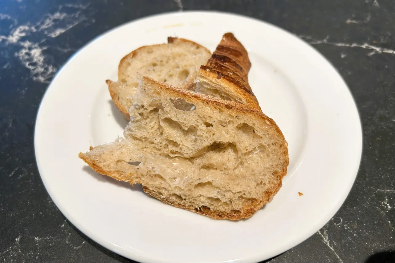 ▲「カンパーニュ」はもっちり食感（撮影：レッツエンジョイ東京編集部）