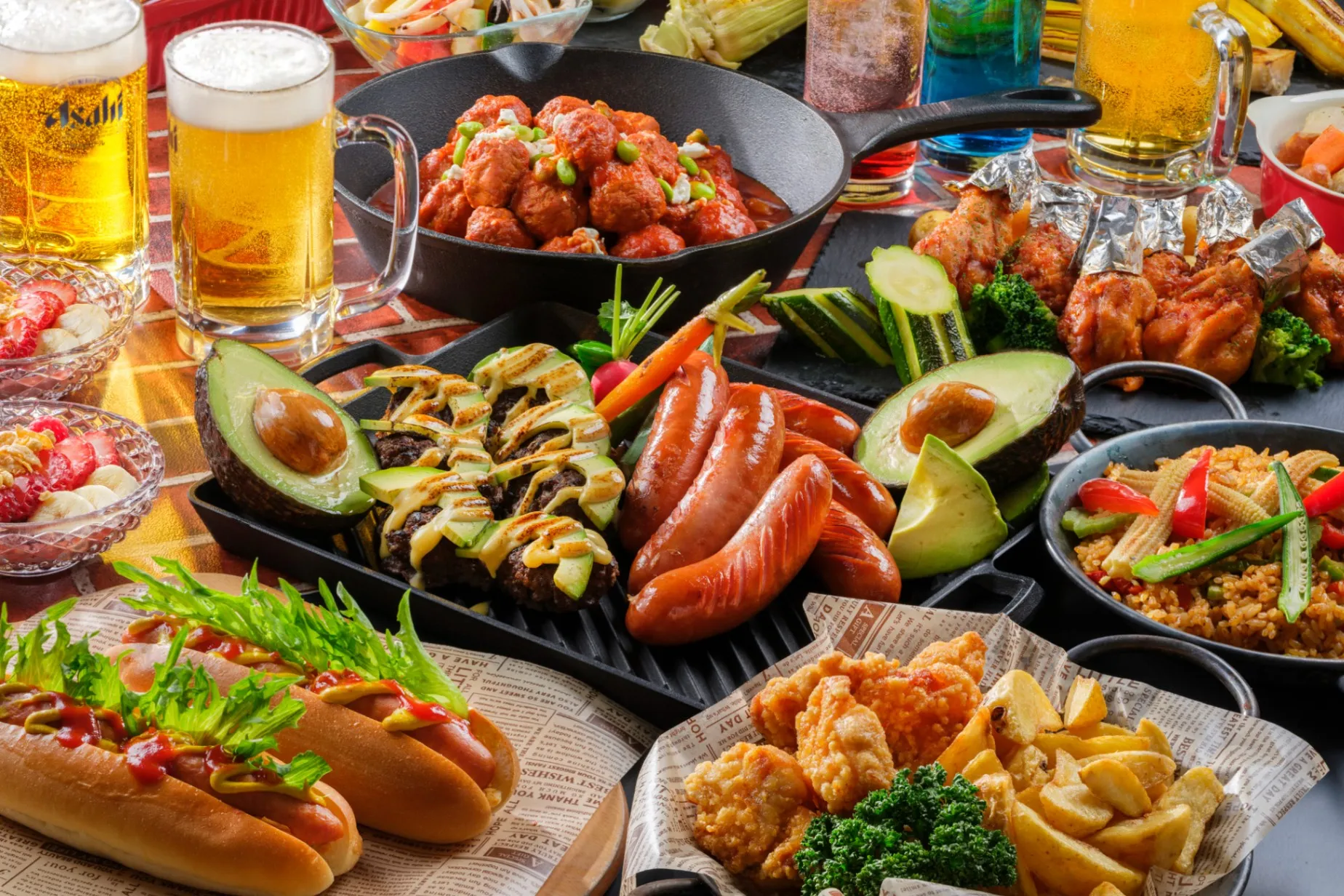 ドリンク約100種類!豪華な食べ飲み放題で夏を満喫「ビアガーデン AMA GARDEN」