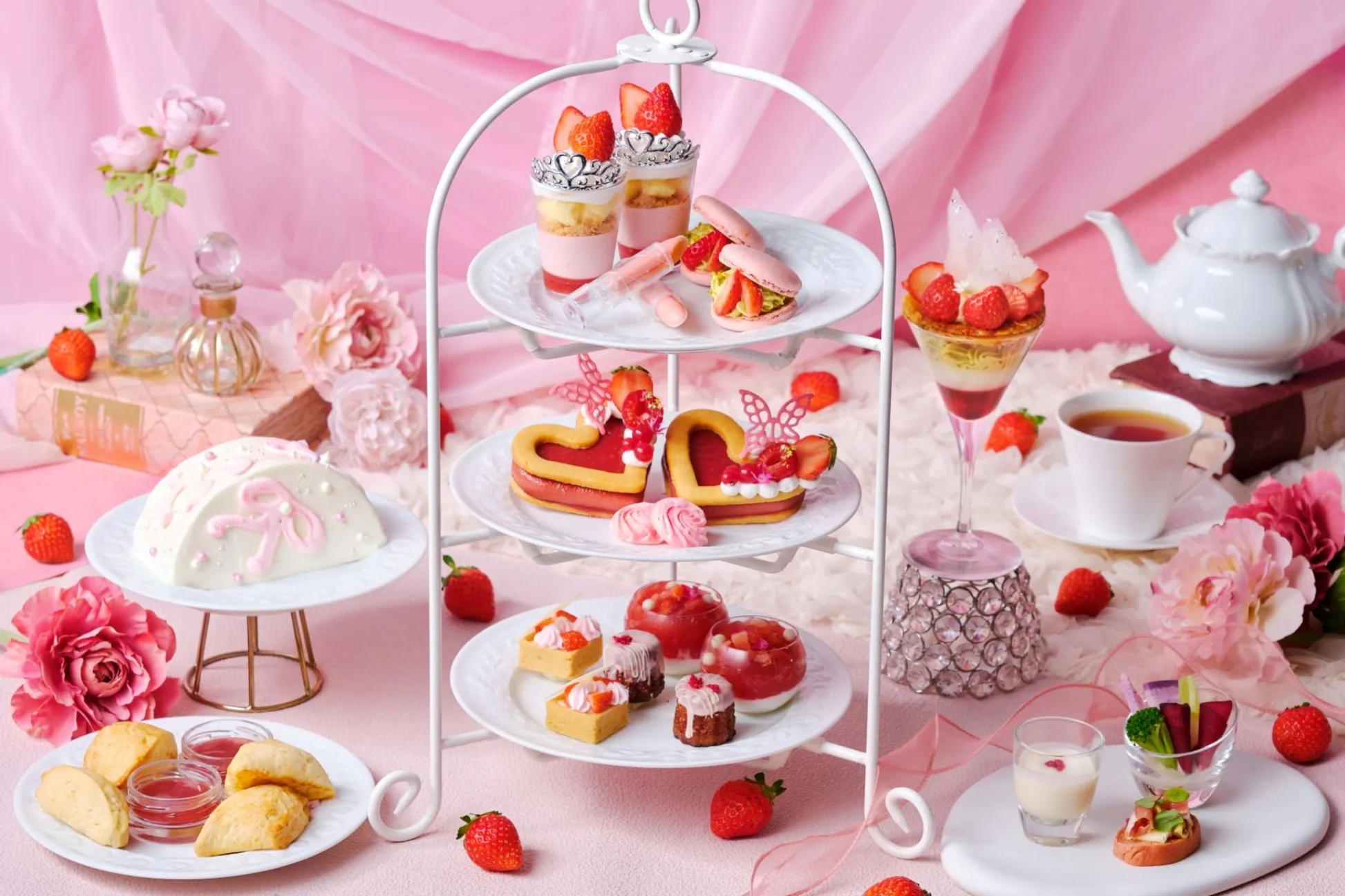 プリンセス”テーマのいちごアフタヌーンティーが登場！横浜「アート