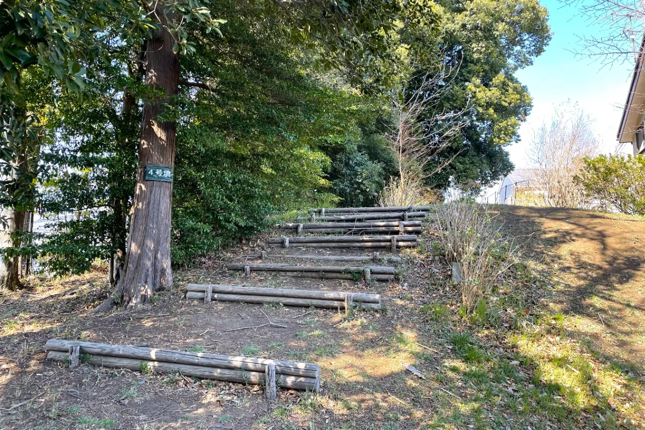 ▲古い時代の前方後方墳の4号墳