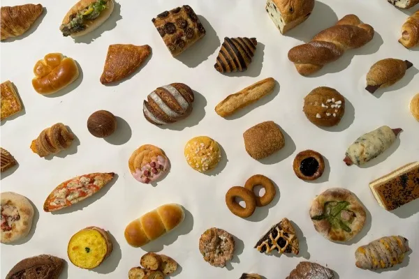 1,000種以上のパンがそろう！「BAKERs' Symphony」新宿駅構内にオープン