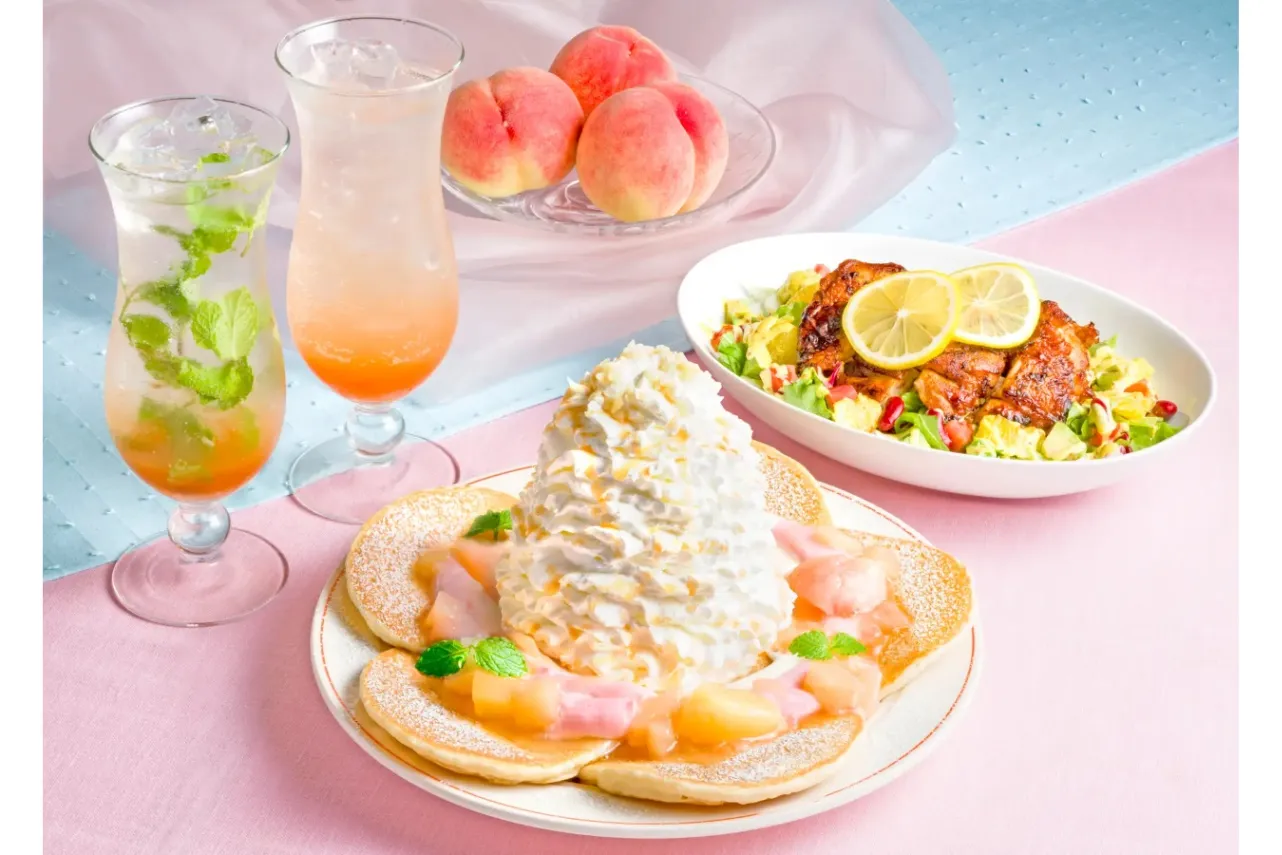 “白桃”がごろっと入ったパンケーキ!「Eggs ’n Things」より登場_2692883