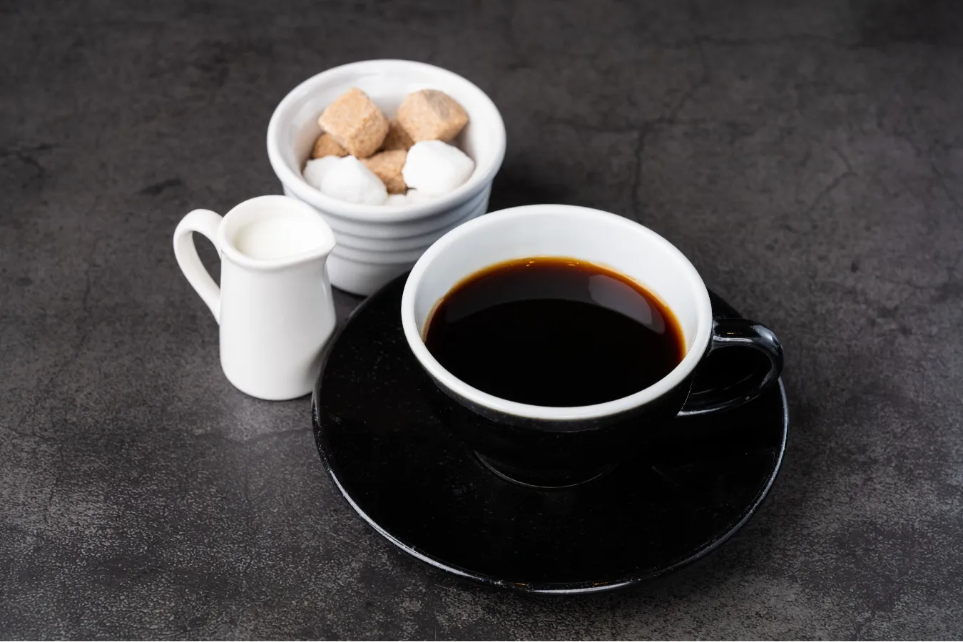 “ミルクが主役”のコーヒースタンド「ミルクスタンド バイ コーヒーミルク」川崎にオープン_2509991