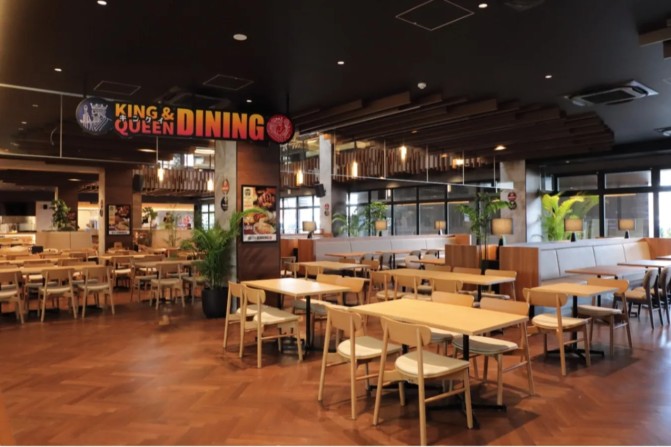 ▲KING＆QUEEN DINNING