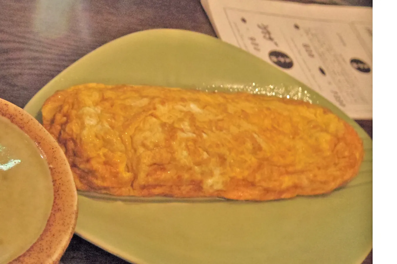 ▲シュウマイと並ぶ定番メニューの「ダッチオーブンで焼く玉子焼」