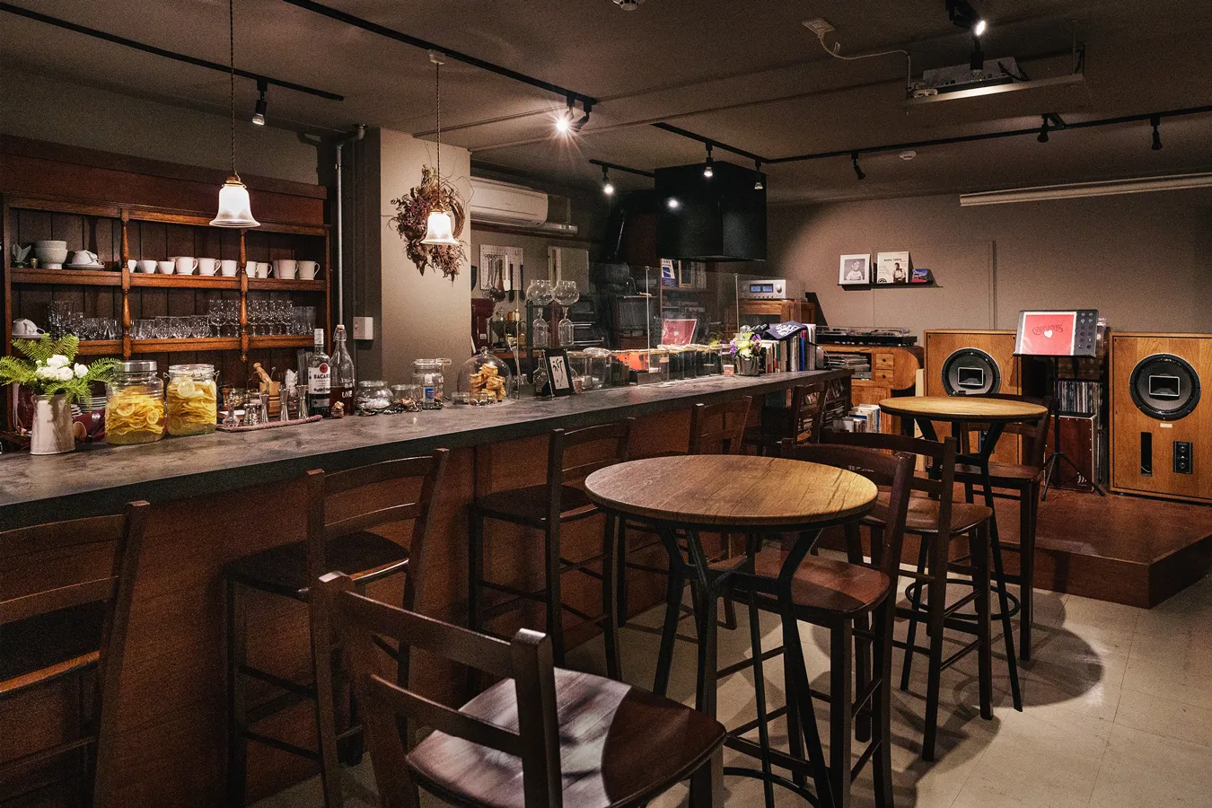 “敷居の低い”音楽喫茶、神保町「On a slow boat to ...」喫茶ライター川口葉子のイチ推し。_830799