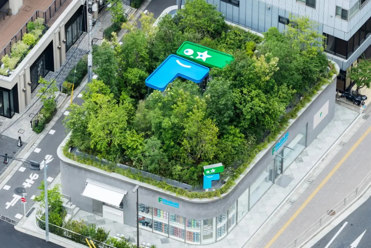 ファミマ初の旗艦店！「FAMIMA PARK AZABUDAI」麻布台にオープン_3834596
