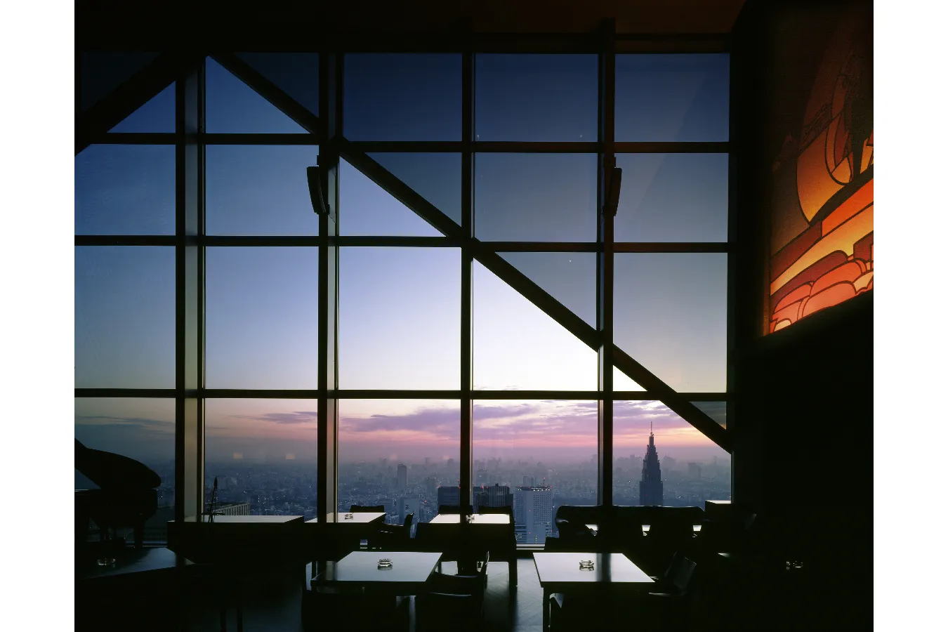 一歩足を踏み入れたらそこはニューヨークだった!? 誰もが心を奪われる”天空のバー” 　グルメジャーナリスト東龍のイチ推し。_3126071