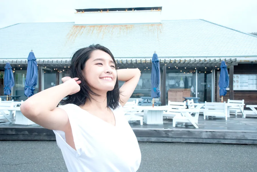 夏の朝を独り占めする、海辺のモーニング【ゆるむおでかけ】