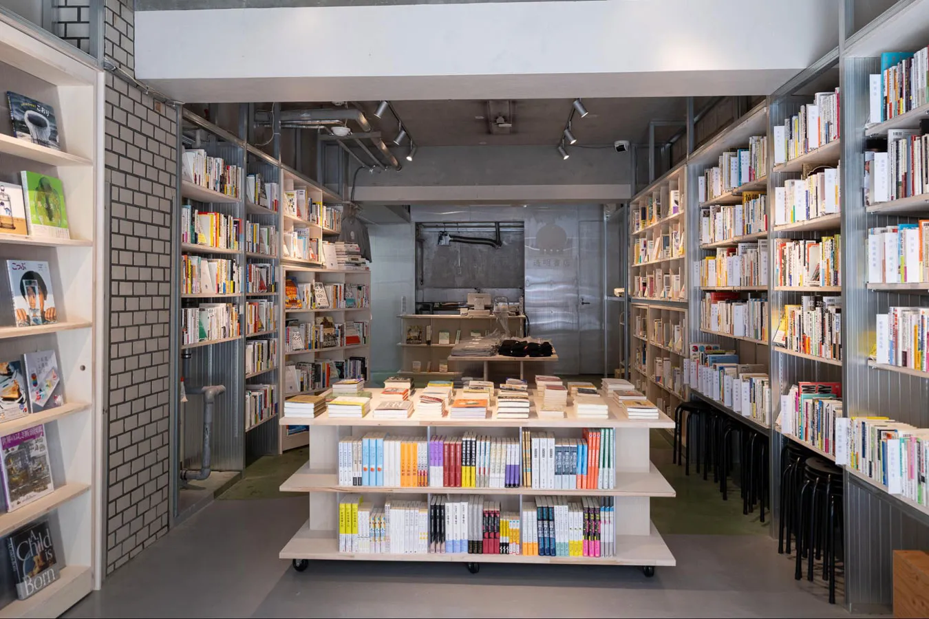 【蔵前】AIが本を選んでくれる!?「透明書店」がオープン_839164