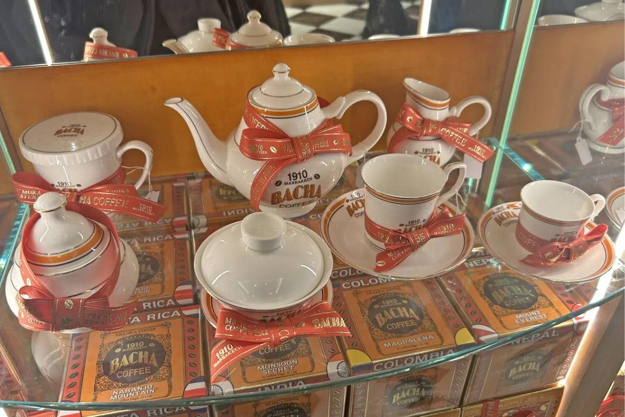 ▲ブランド名入りコーヒーグッズ（撮影：レッツエンジョイ東京編集部）