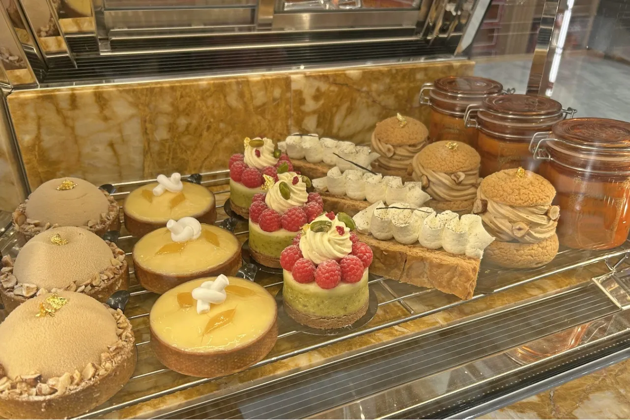 ▲華やかなケーキ（撮影：レッツエンジョイ東京編集部）