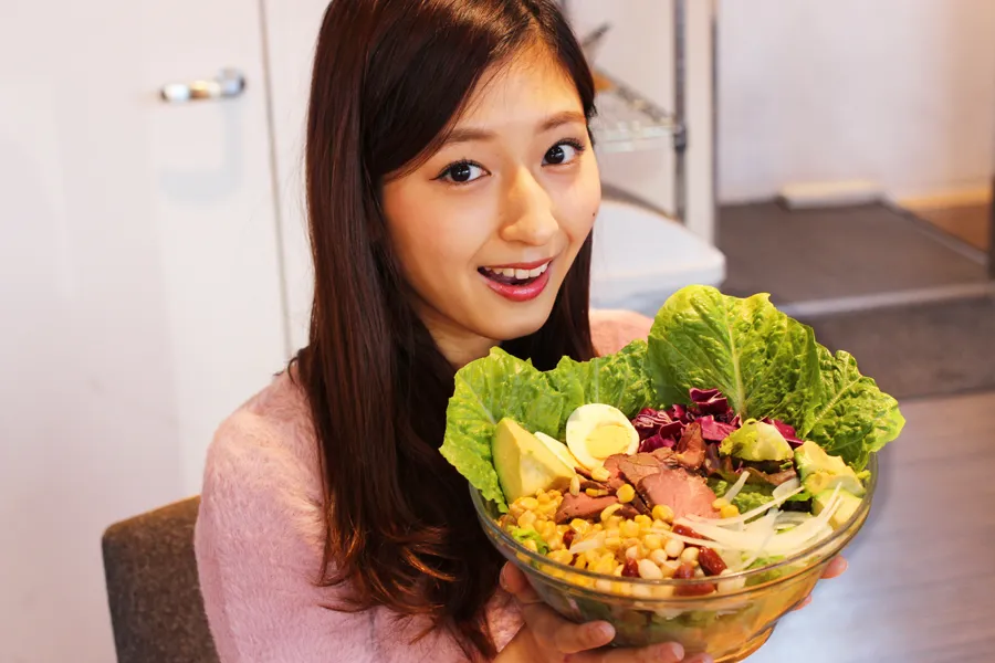 【新宿】爆盛りサラダが1,000円前後！サラダ専門店「マルゴ」で一人ディナー