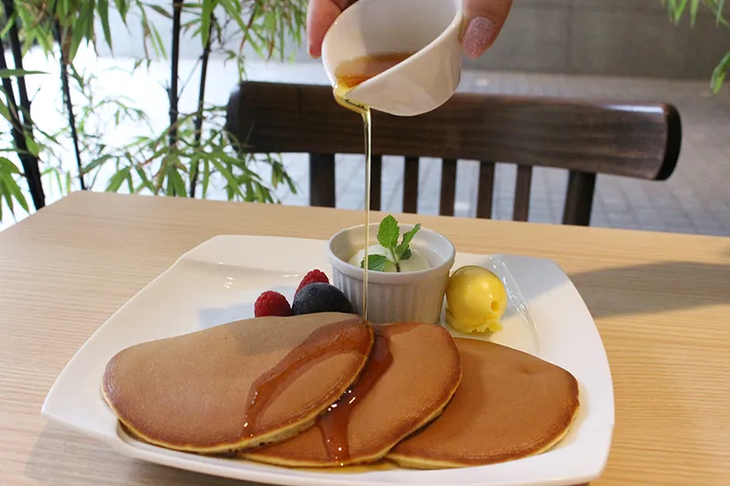 新感覚「どらパン」がうまいよぉ～！！あの文明堂のカフェで14時から限定のパンケーキは一度食べる価値あり