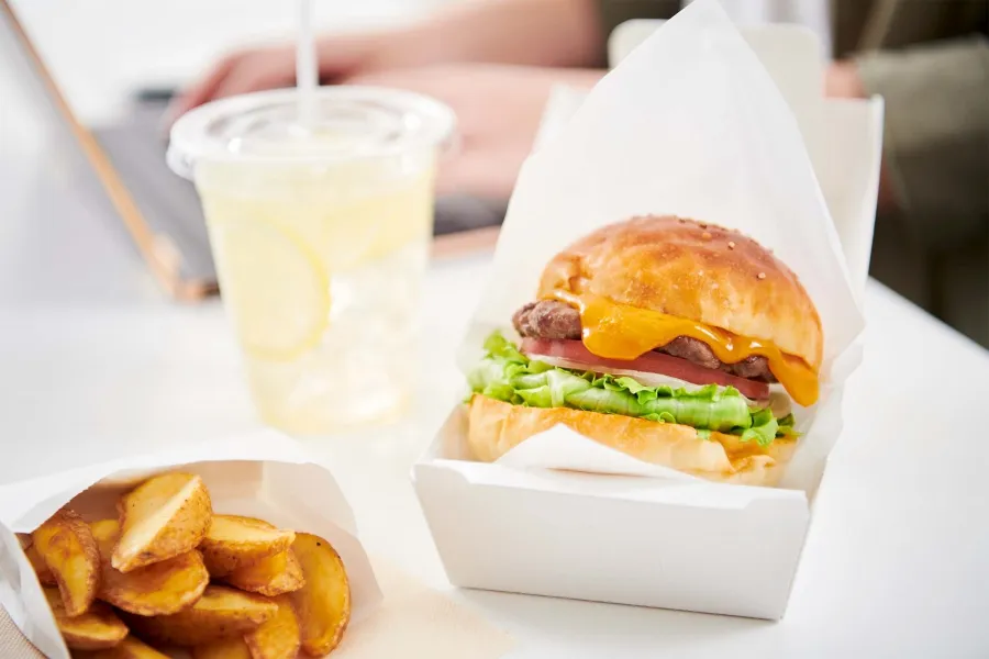 チーズバーガー専門店「Cheeseness Burger ToGo」西五反田にオープン
