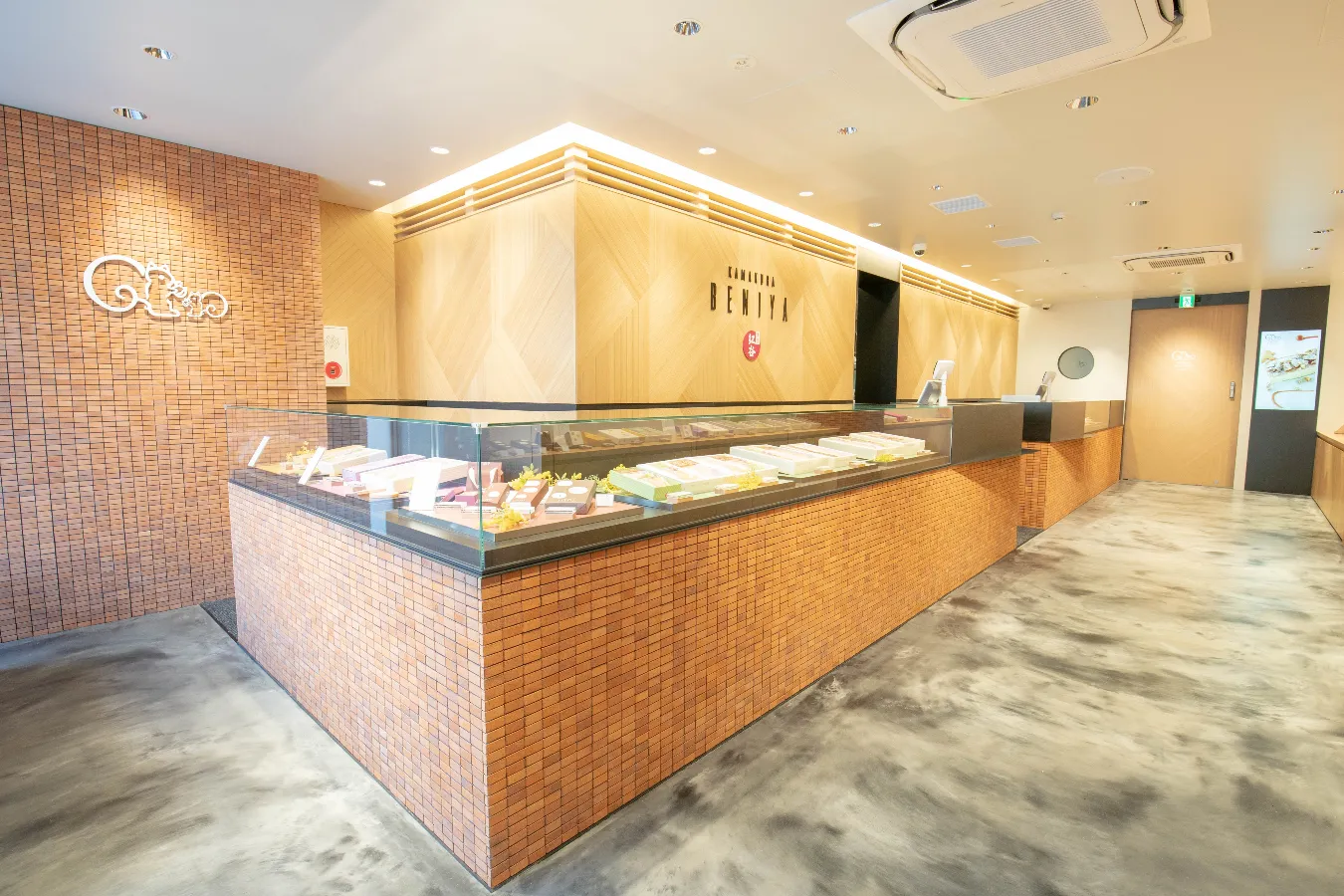 ▲鎌倉紅谷 八幡宮前本店 内観／写真提供：鎌倉紅谷