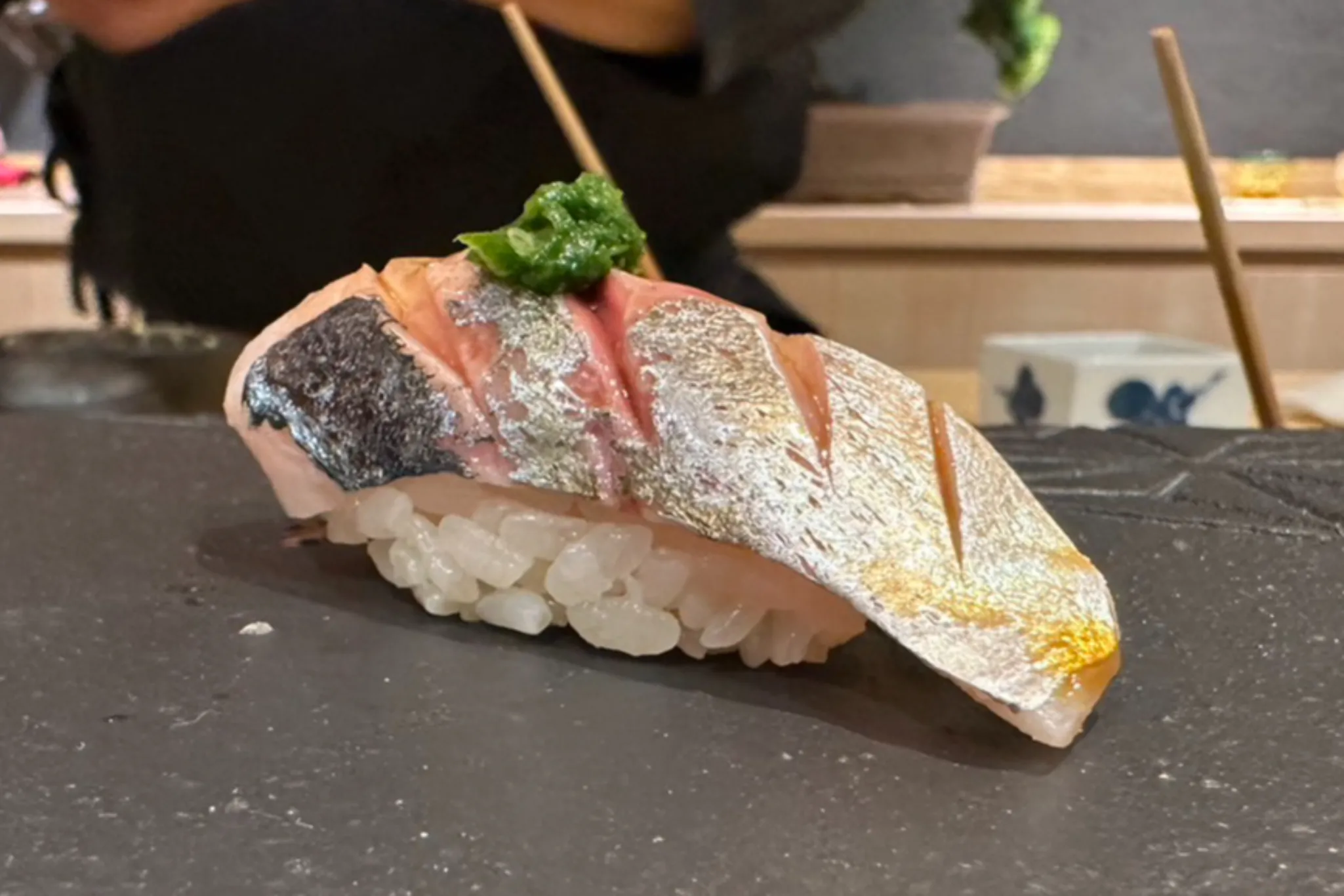 高級店の寿司が昼なら半額以下！実力派店「鮨 うめざわ」のおまかせランチが超おトク