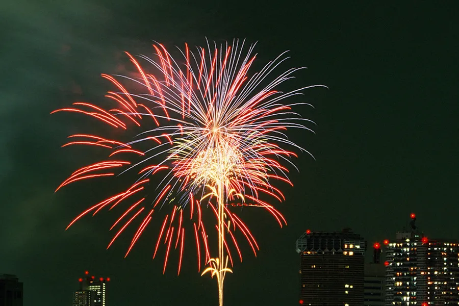花火が見えるレストランも！隅田川花火大会を優雅に楽しむためのスポット4選