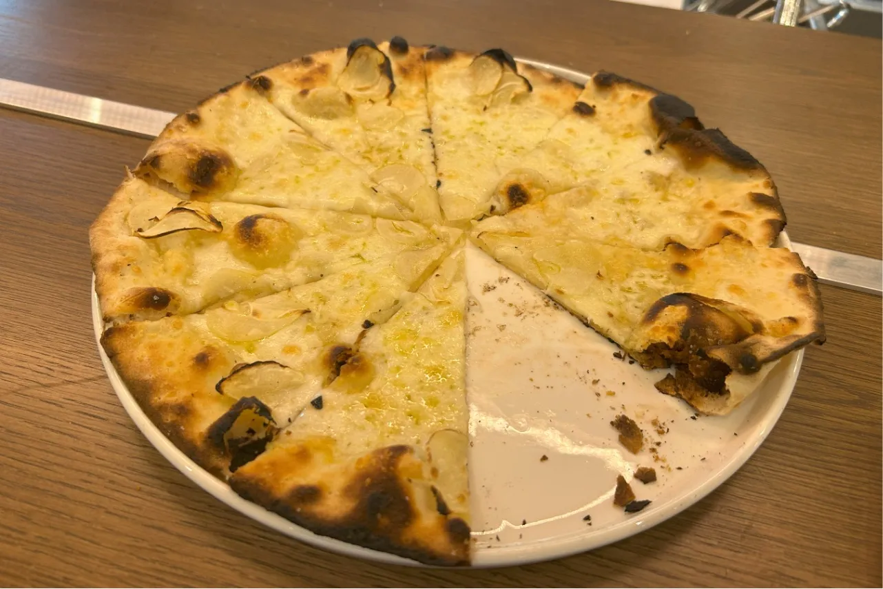 ▲「Pizzeria DA BOCCA」の店名にもなっているピザ（撮影：レッツエンジョイ東京編集部）