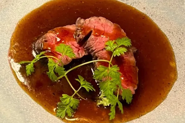 創作中華×ワインのペアリングを楽しむ！「ワイノログ」広尾にオープン