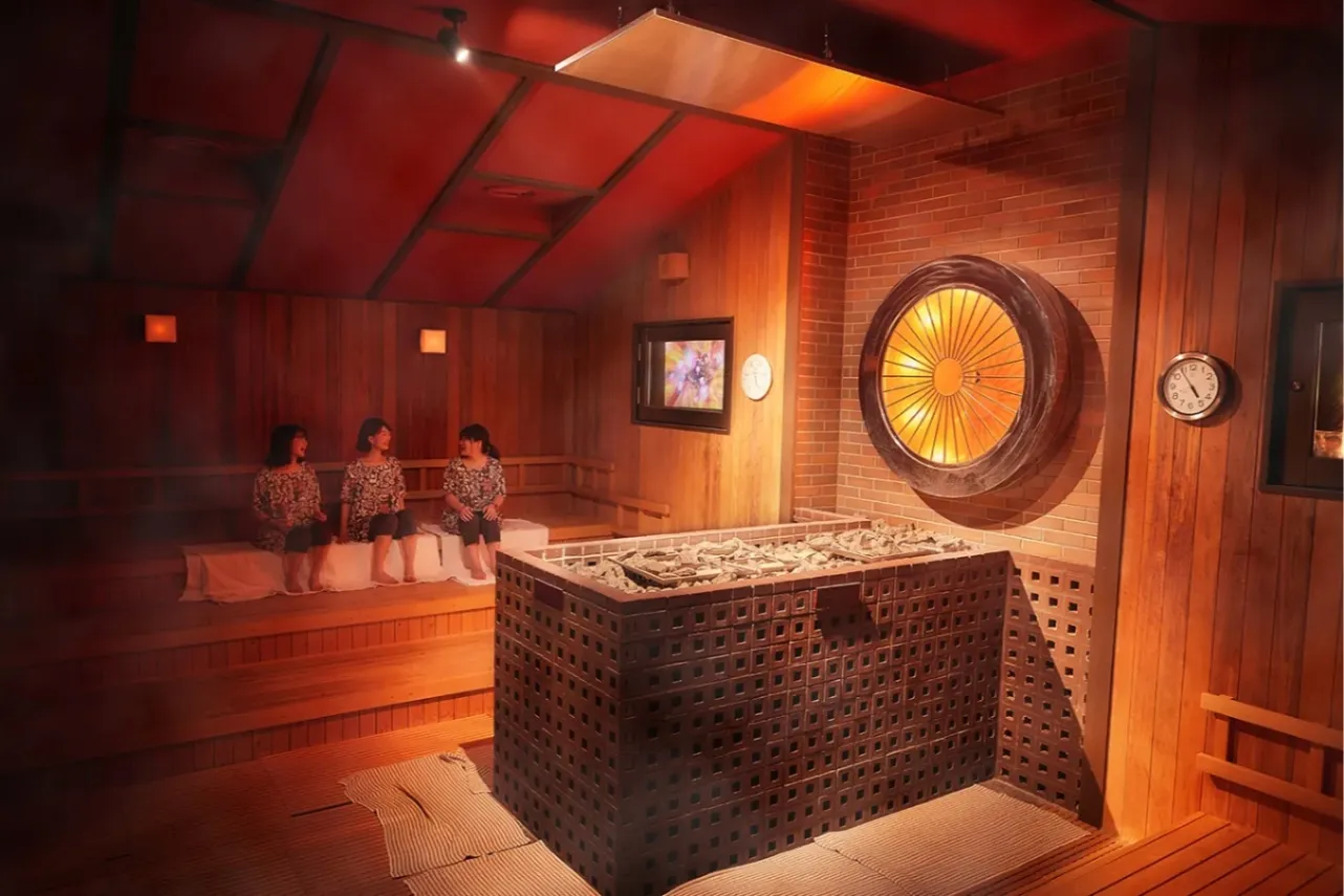 ▲ロウリュウ「烈紅（れっく）」