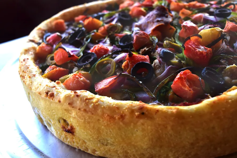 断崖絶壁＆写真映え◎なウマすぎる“シカゴピザ”はこの夏絶対押さえて