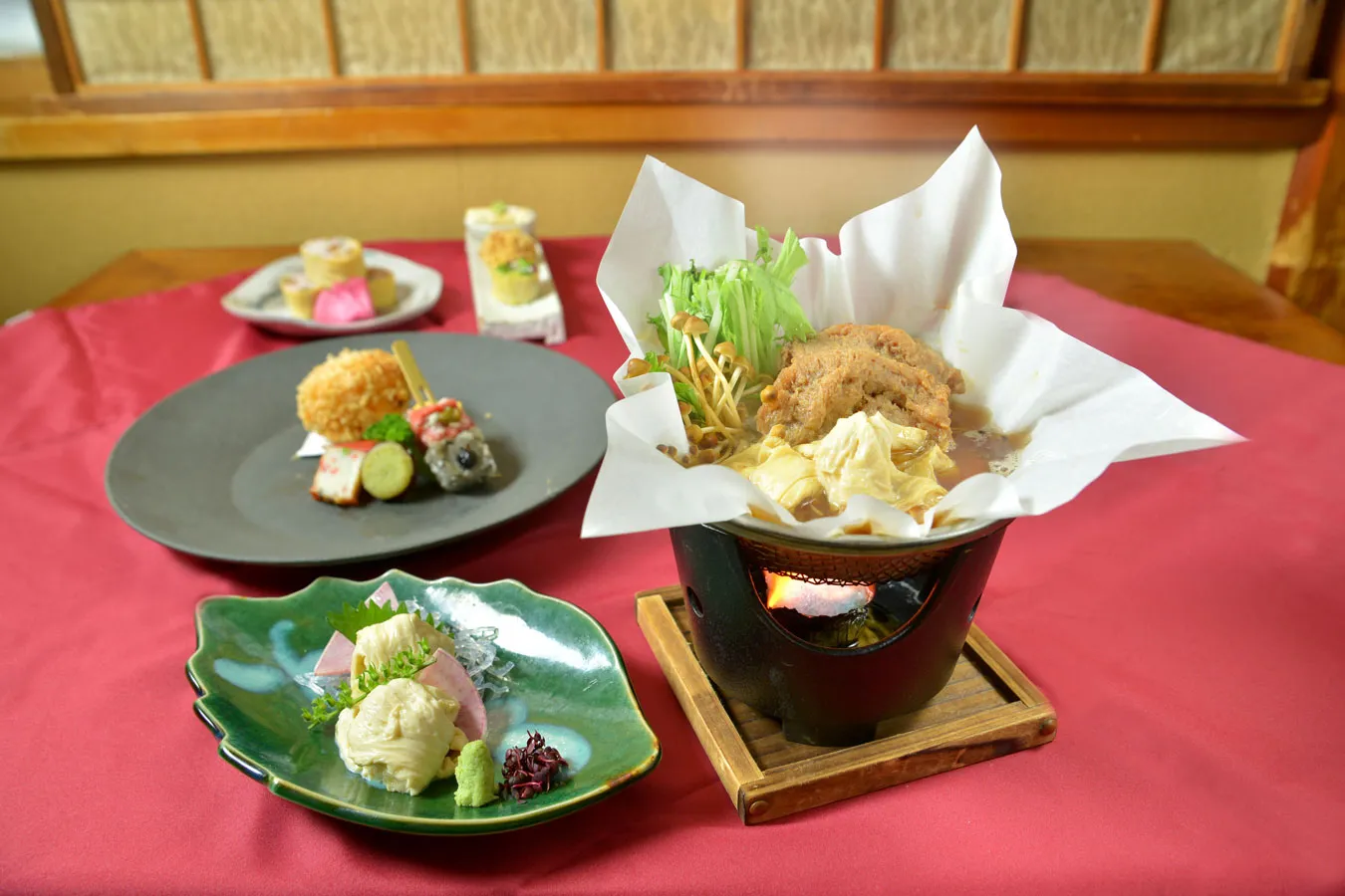 ▲「湯葉会席コース」(7,000円)(写真提供:神楽坂おいしんぼ)