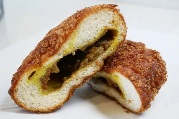 東京駅で買える「Zopf（ツオップ）」の絶品カレーパンって？