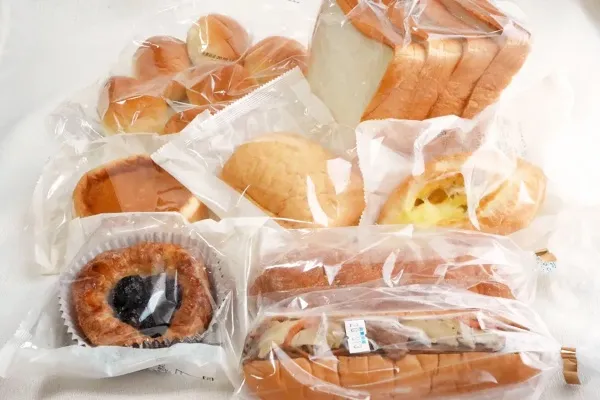 サンワローランの“訳あり”パンが安い！平井の工場直売店「パンゾウ」レポ