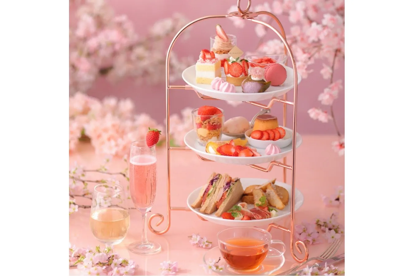 新品未開封　アフタヌーンティー　 いちご　ケーキ　スヌーピー　ぬいぐるみ Afternoon Tea】いちごシーズン到来！プチカヌレ付き「苺の