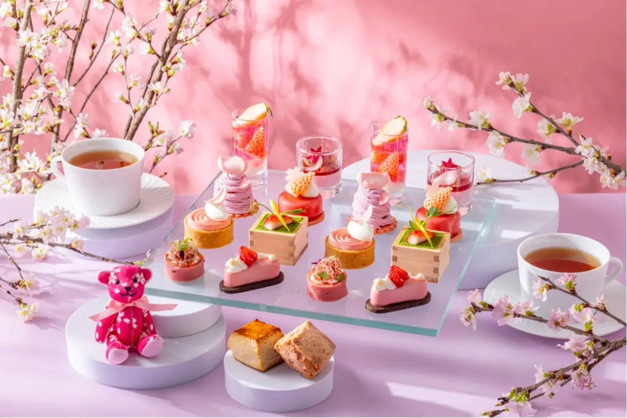▲「桜ストロベリー・アフタヌーンティー “ブルーム”」