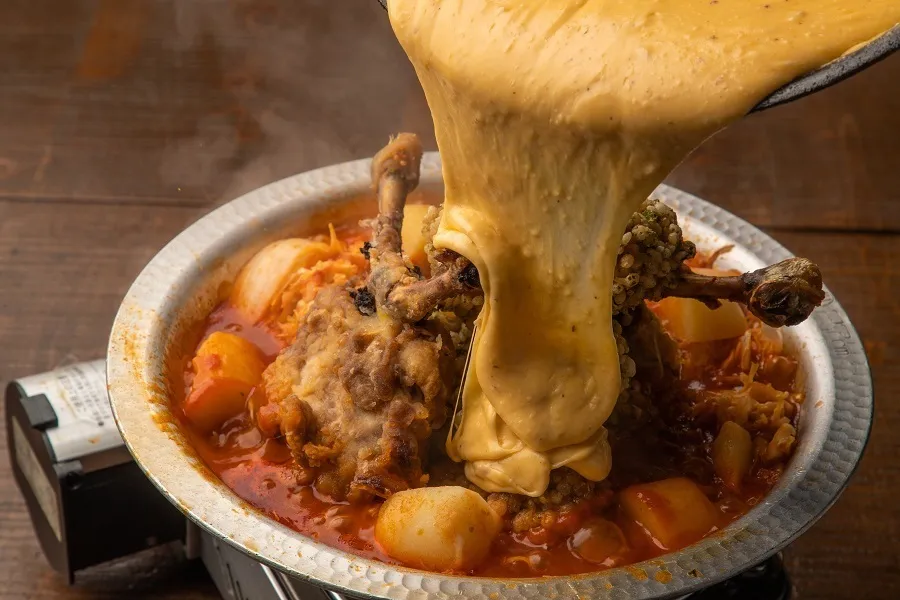 チーズ鍋や悪魔鍋も！噂の「変わり鍋」を食べられる都内店3選