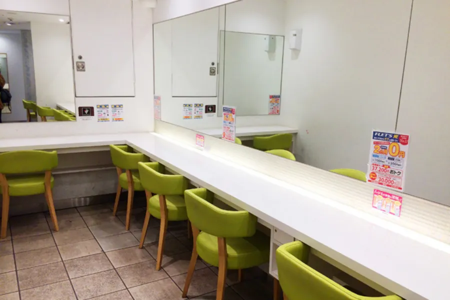 ▲平日12時に訪れるとこんな感じ。一般的なパウダールームの混雑状況と比較しても嘘のよう