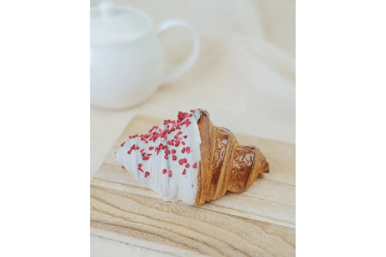 ▲「クロワッサン フランボワーズ・ホワイトショコラ」※自由が丘店限定
