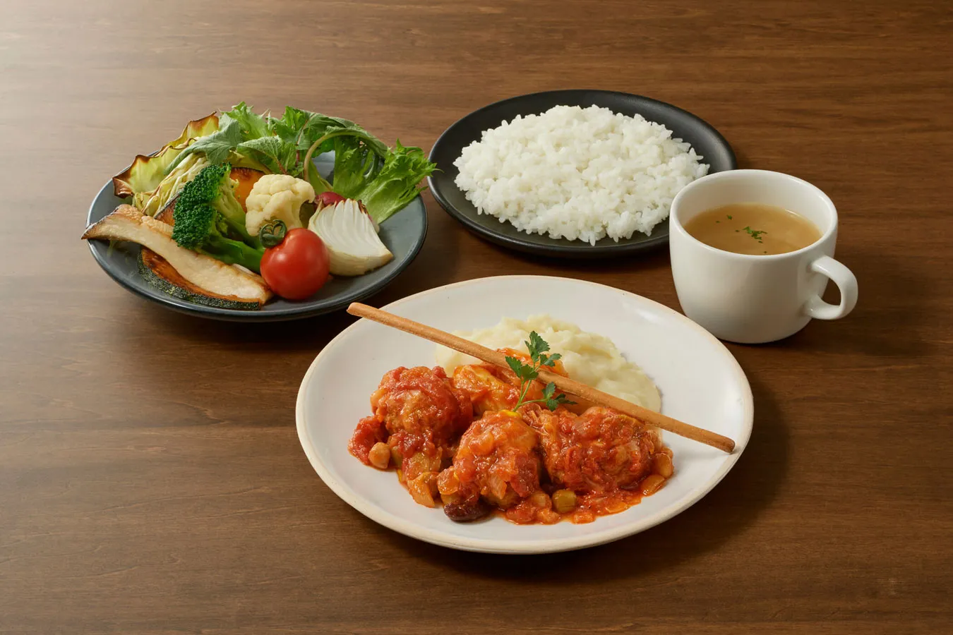 ▲「千葉県産ポークのトマト煮込み」（1,900円）