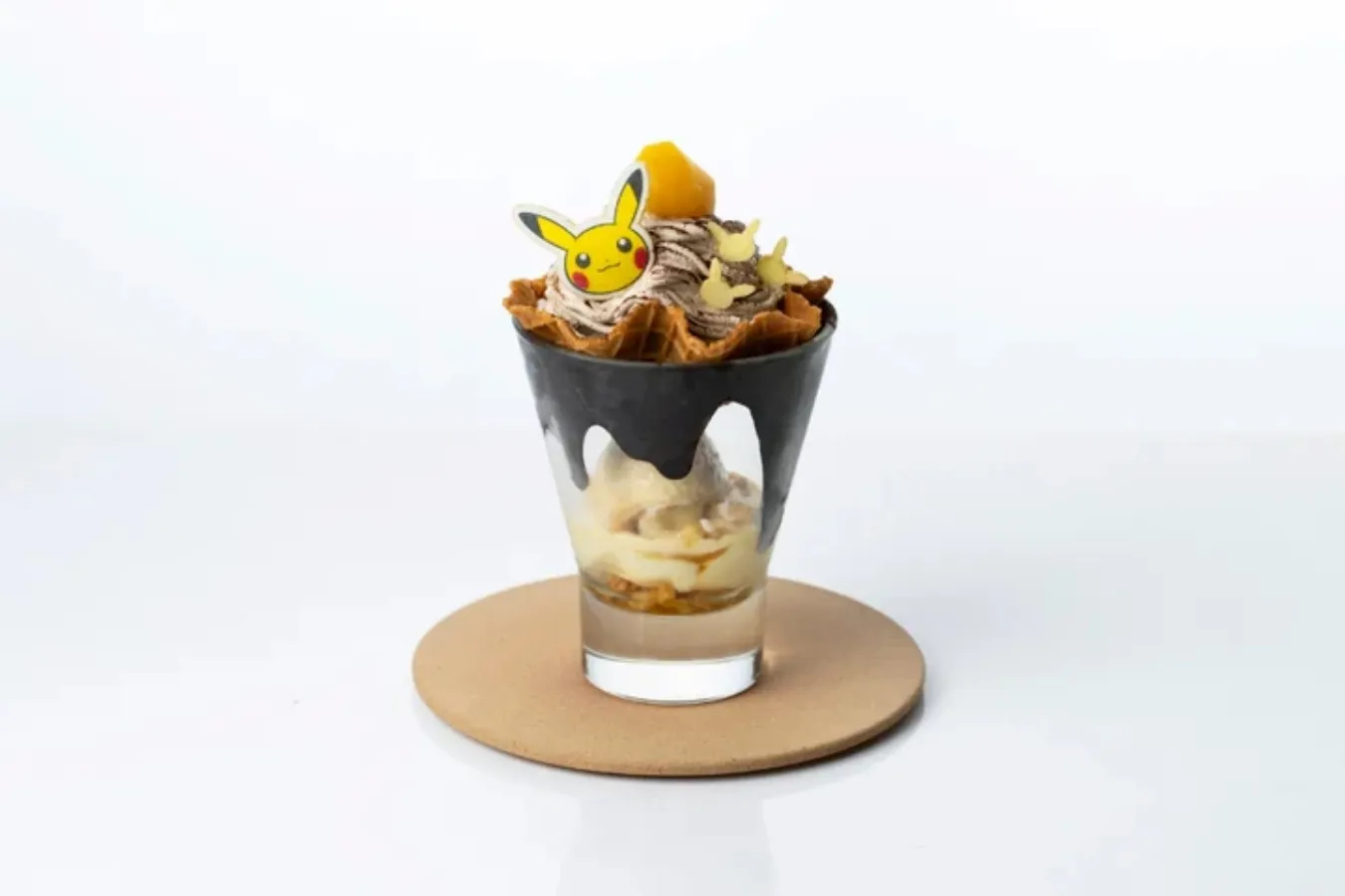 ▲「栗とおいものピカチュウ和ッフルパフェ(通期)」(1,680円)