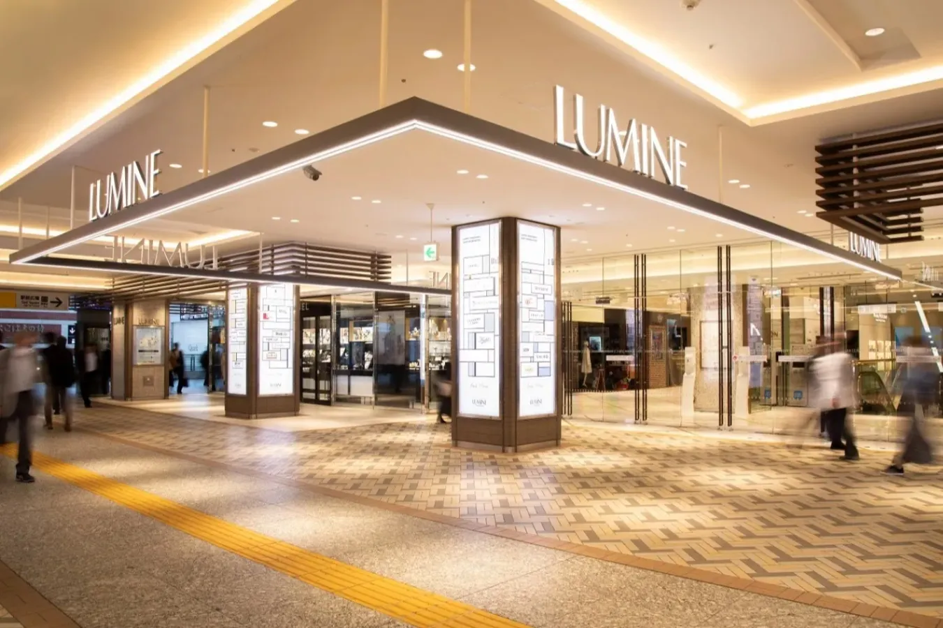 ▲地下1階正面エントランス