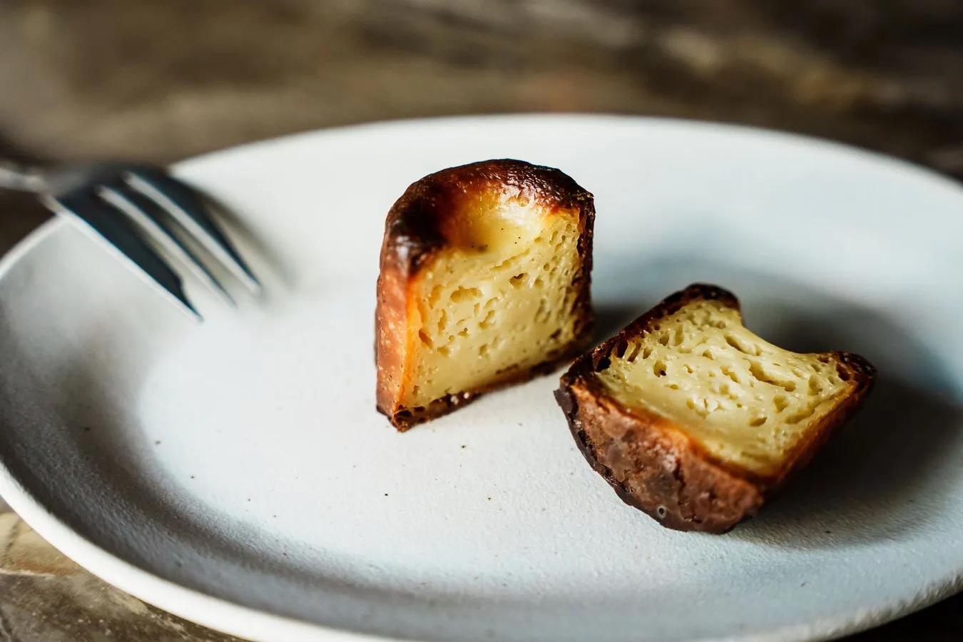 ▲「コリドーカヌレ」（1個290円、2個目から280円）