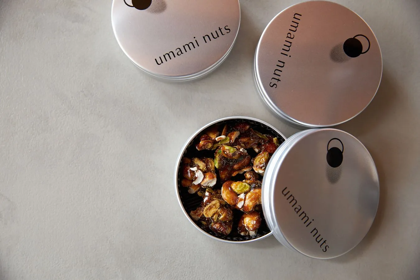 ▲「ナッツ3種と黒糖」（1,296円）