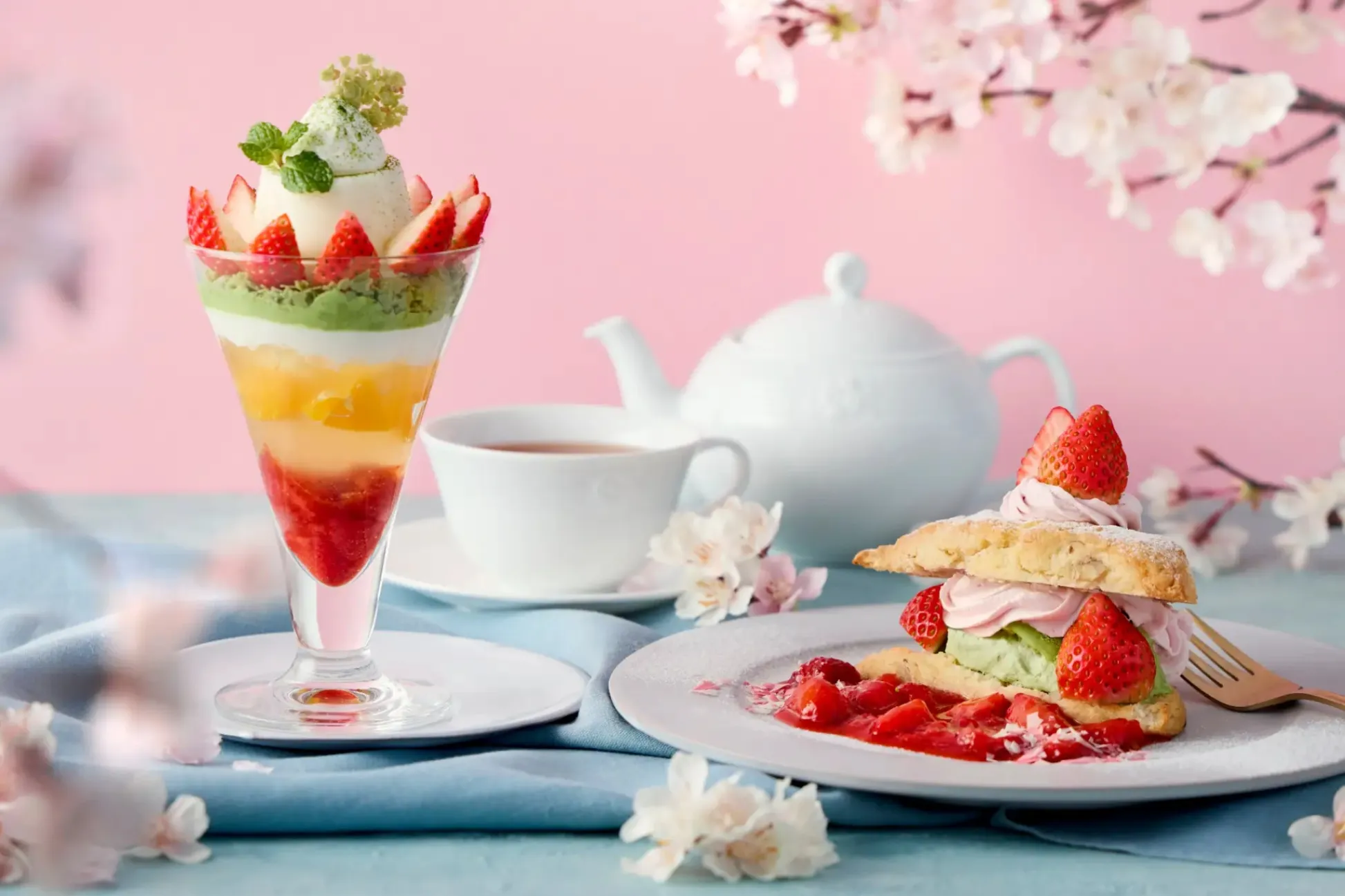 「アフタヌーンティー・ティールーム」より桜香る華やかなスイーツ＆ドリンク登場！