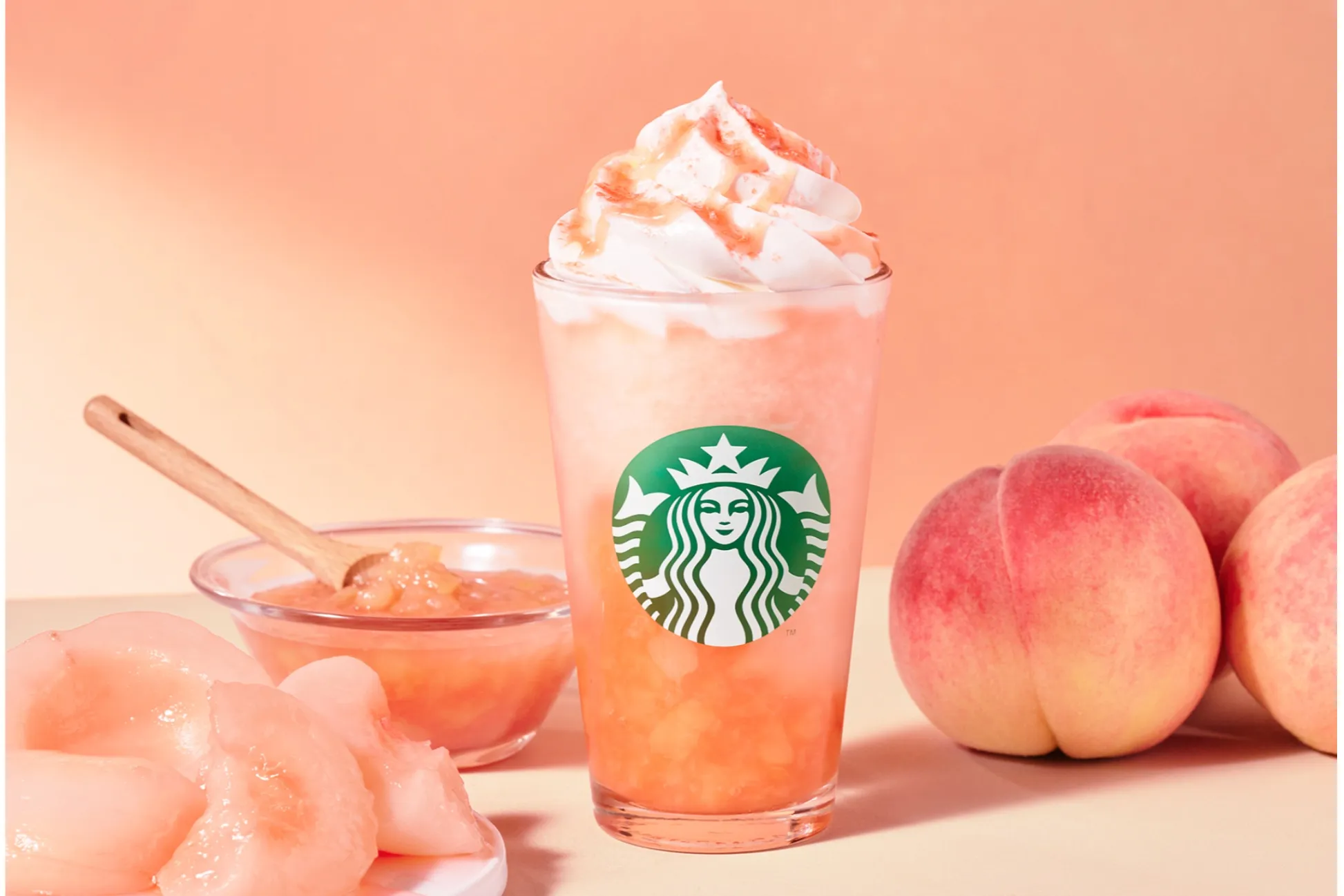 【スターバックス】”完熟ピーチ”の新作「ヘブンリー ピーチ フラペチーノ」が登場！