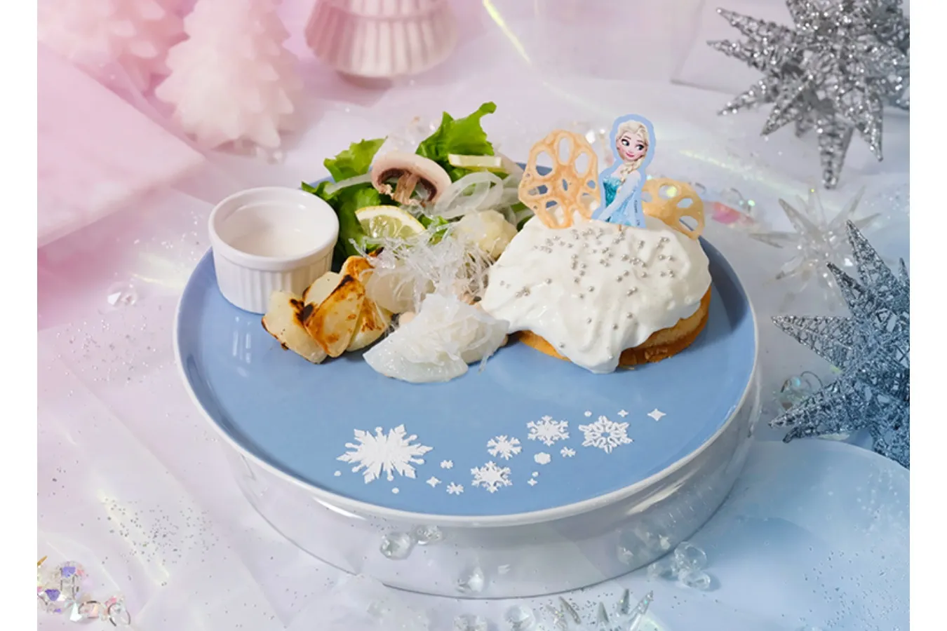 ▲「＜エルサ＞チキンブレッドプレート」©Disney