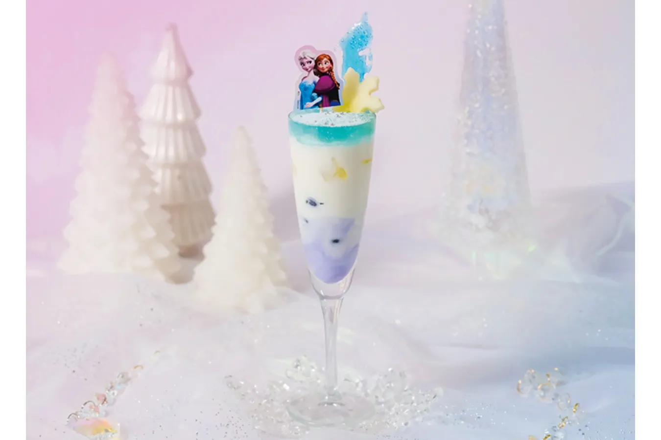 ▲「＜アナ＆エルサ＞仲良しパフェ」（©Disney