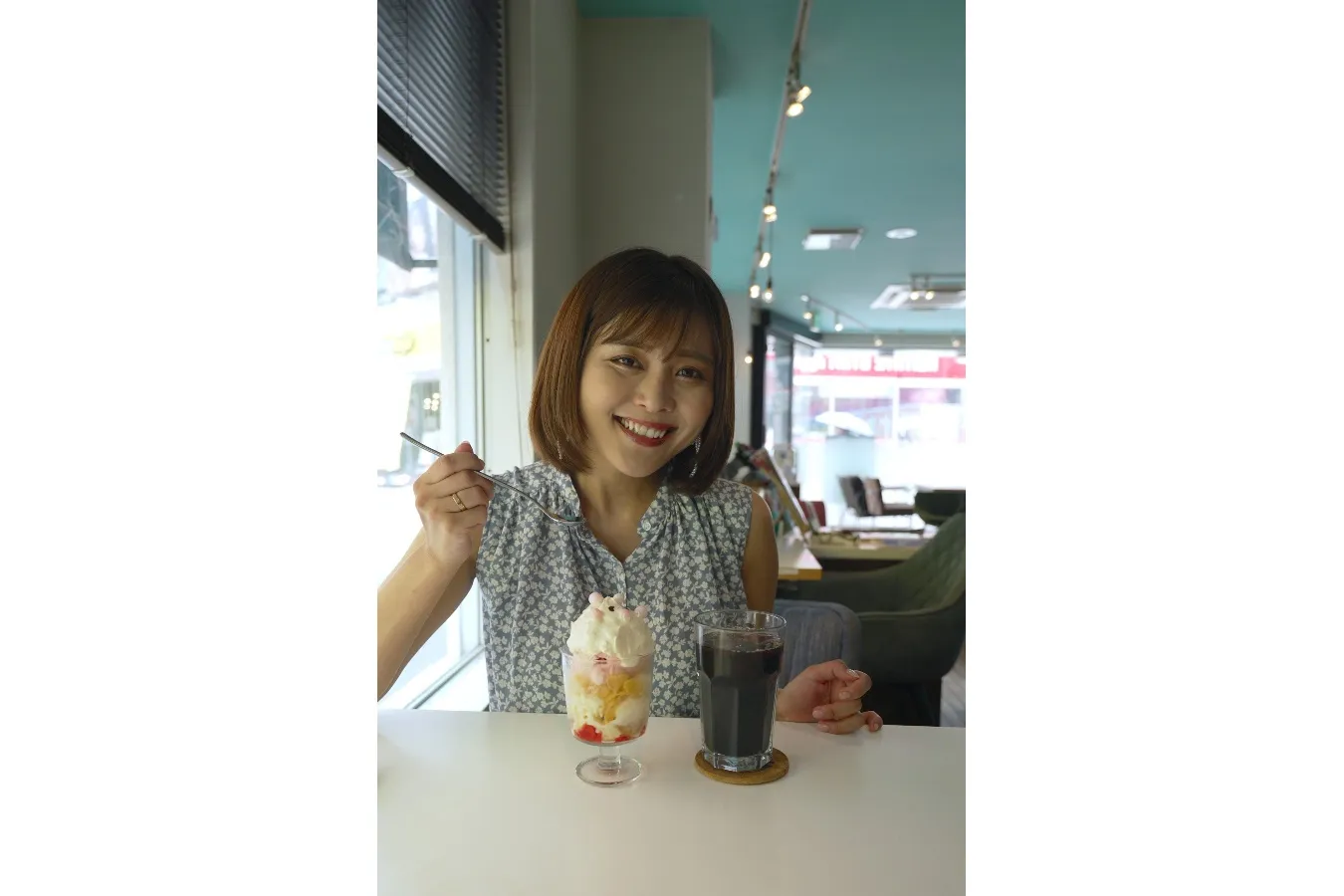 カンヌでも話題！河合優実さん主演『ナミビアの砂漠』のロケ地、町田「セピアカフェ」へ_1754760