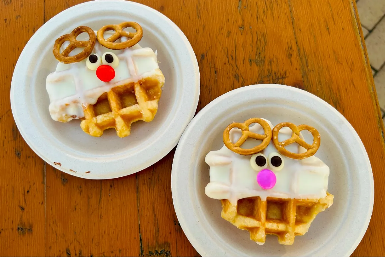 ▲1日200食限定販売の「トナカイのクリスマスワッフル」（撮影：レッツエンジョイ東京編集部）